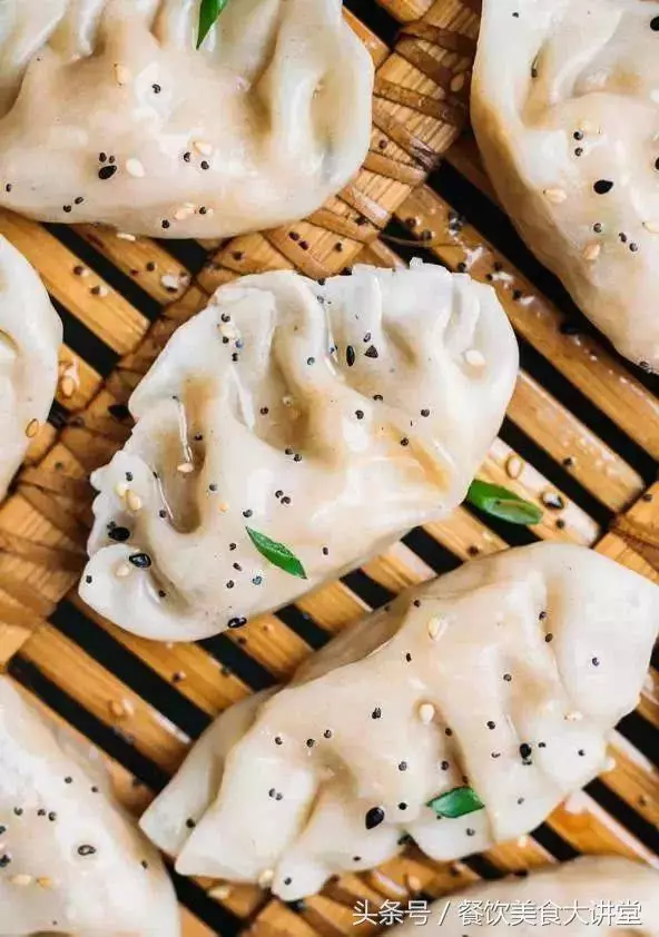 餃子換個煮法,立馬好吃10倍!