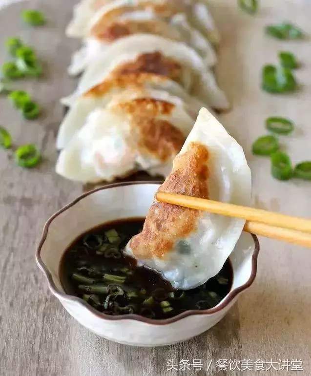 餃子換個煮法,立馬好吃10倍!