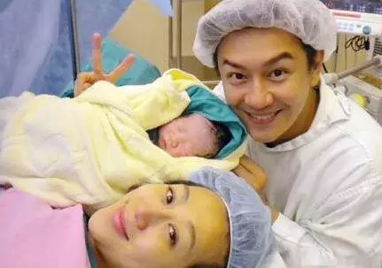 嫁大16歲老公,因為老公一句話,5年連剖4胎,如今33歲的她比大老公還顯老!