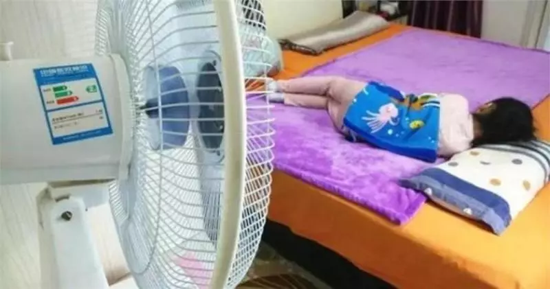 晚上睡覺最好不要開風扇!否則...