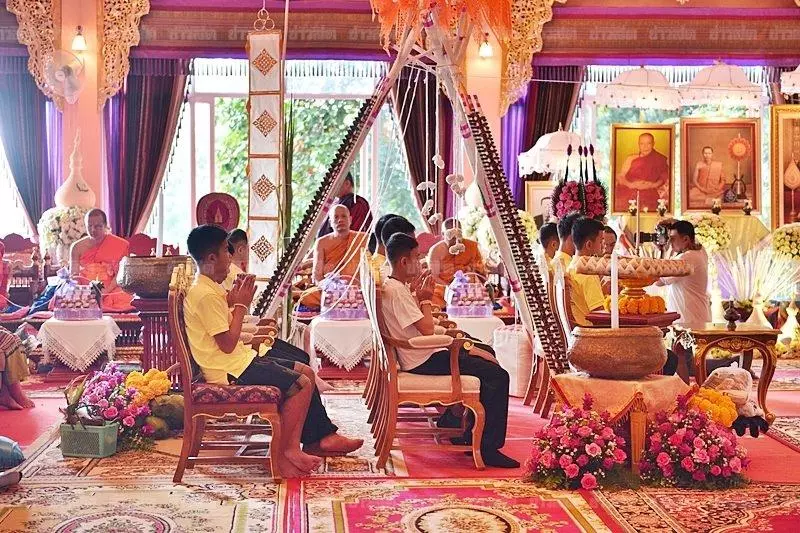 那13個人,在洞中究竟遇見了什麼?