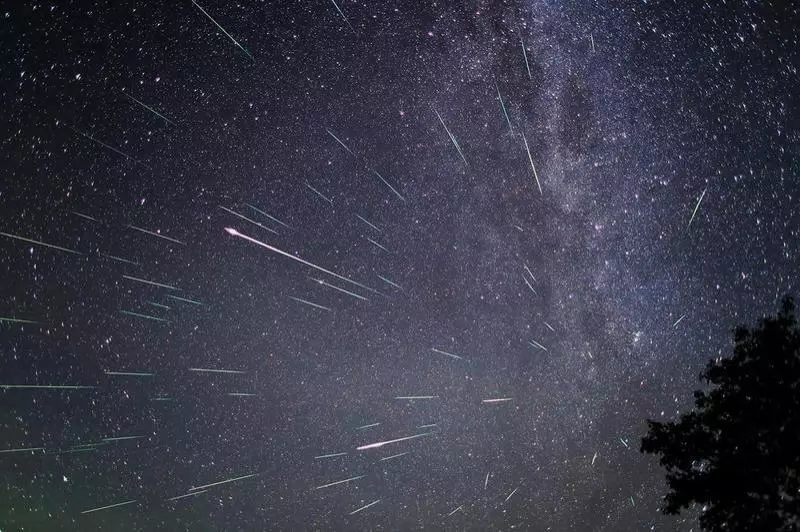 每小時高達140顆流星!8月13日大馬星空將迎來一大片流星雨!趕快約朋友一起去看啦!