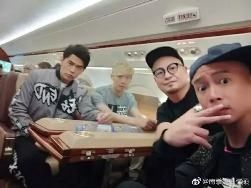 【有錢就是不一樣!】周杰倫超豪華私人飛機內部曝光,跟人一樣「無與倫比」!網友:傳了那麼久終於看到了!