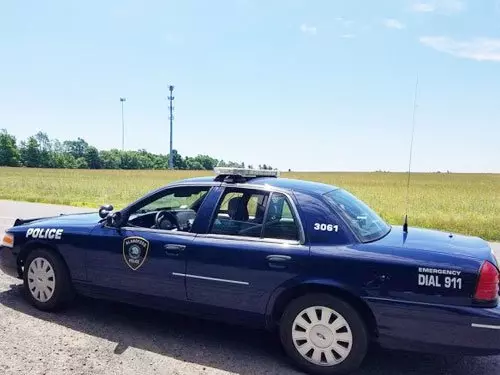 美國小鎮警察辭職 派「幽靈警車」假執勤