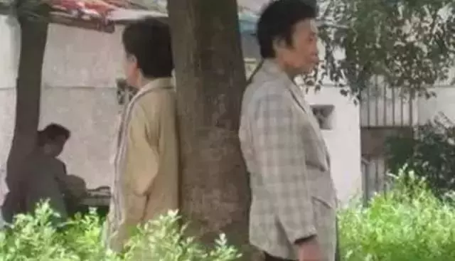 背部撞牆:撞出健康,養出長壽!