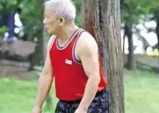 背部撞牆:撞出健康,養出長壽!