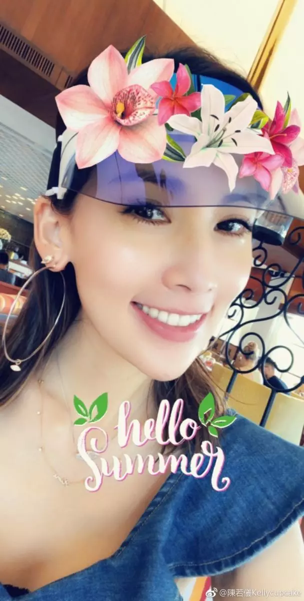 完全看不出是3個孩子的媽!林志穎老婆竟然美成這樣…身材簡直無敵!網民: 羨慕死惹❤