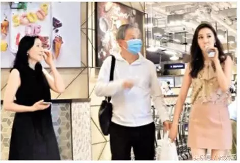 30億爺孫戀港姐入上流社會,和賭王四太李雲迪同框,差40歲也真愛~~~