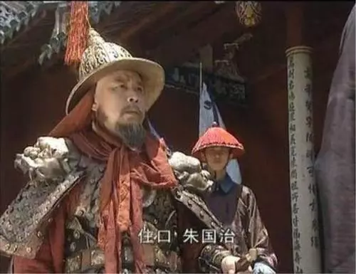 大軍紮營,突然看見一群螞蟻,將軍面色大變:全軍撤退,違令者斬