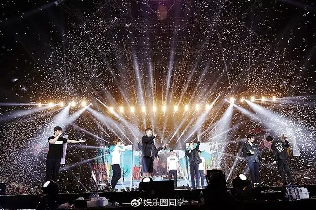 愛麗眼中的EXO,五個詞概括:寵粉、團結、努力、信任、約定!