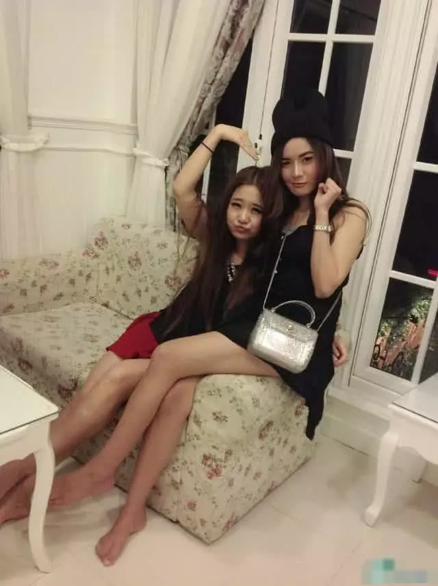 李連杰四個女兒照片曝光,大女兒美若天仙,最寵愛的還是三女兒!