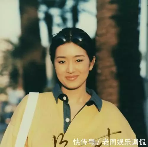 51歲鞏俐面容滄桑,愛上離婚3次的外國男友,身材走樣,下垂嚴重!