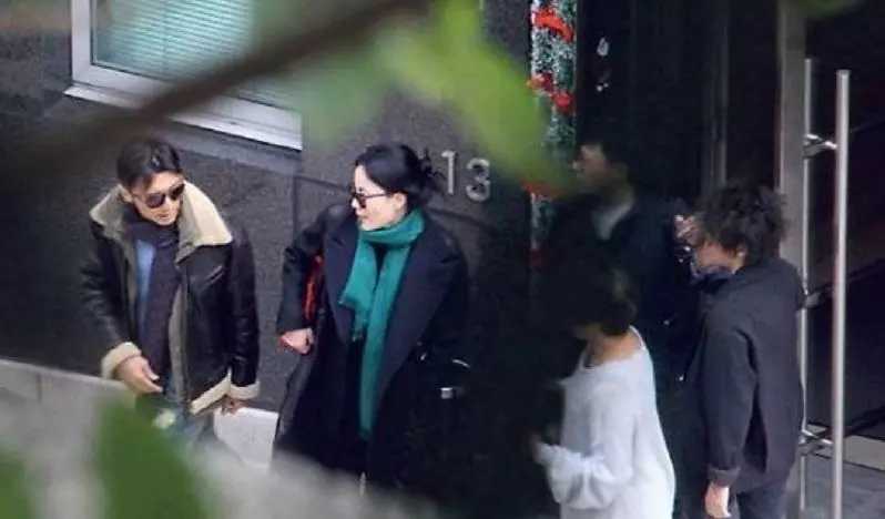 謝賢不喜王菲,竟然是因為前兒媳張柏芝對他做過這樣的事?怪不得不鬆口讓王菲嫁!