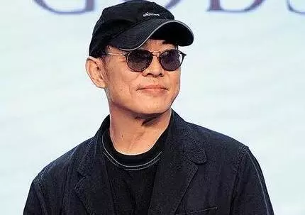 李連杰4個女兒近照曝光,大女兒顏值最高,三女兒卻被他寵上天