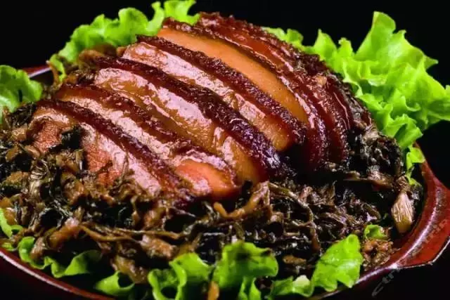 菜譜20道:咕嚕肉、三杯雞、水晶鹽焗雞、蒜泥白肉、蔥油多寶魚