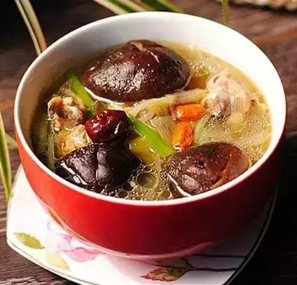 菜譜20道:咕嚕肉、三杯雞、水晶鹽焗雞、蒜泥白肉、蔥油多寶魚