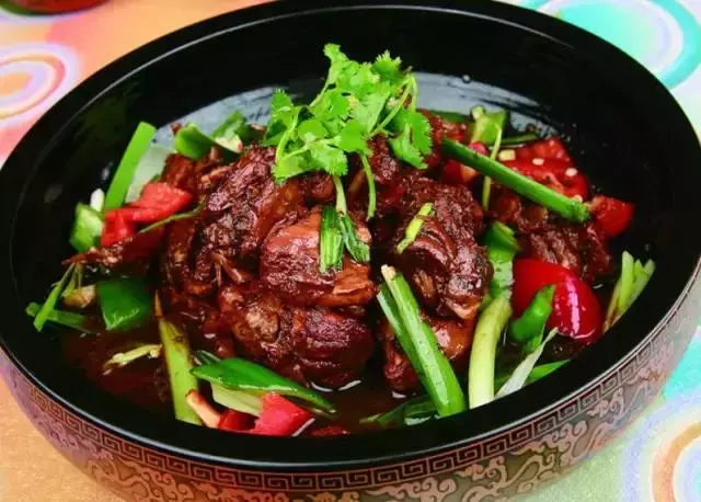 菜譜20道:咕嚕肉、三杯雞、水晶鹽焗雞、蒜泥白肉、蔥油多寶魚