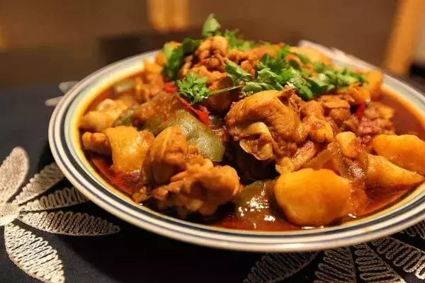 菜譜20道:咕嚕肉、三杯雞、水晶鹽焗雞、蒜泥白肉、蔥油多寶魚