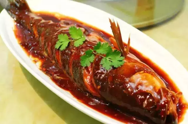 菜譜20道:咕嚕肉、三杯雞、水晶鹽焗雞、蒜泥白肉、蔥油多寶魚