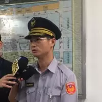 充氣溜滑梯意外塌陷! 馬英九一度受困: 嚇到了