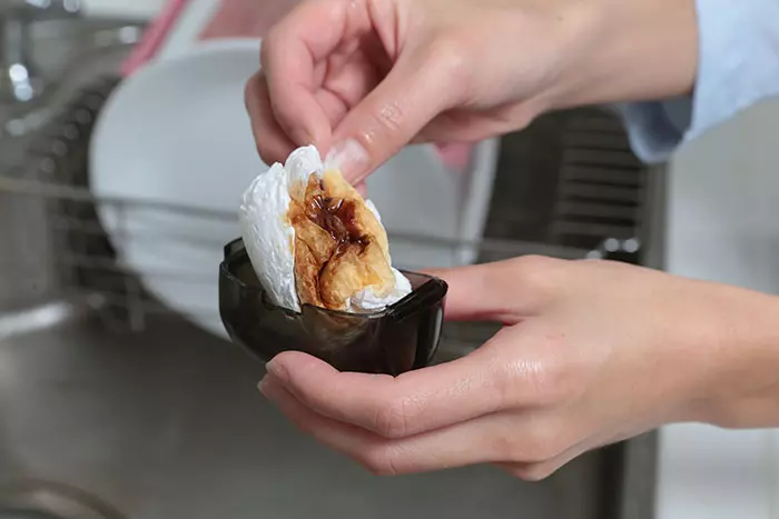 【 10個廚房紙巾妙用 】超好用! 除了吸油,廚房紙巾還有很多用途