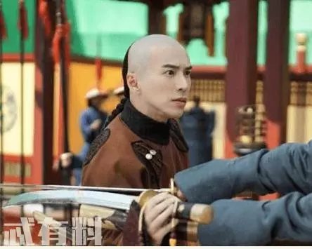 【原來是他!】中國爆紅宮廷劇《延禧攻略》裡其中一名主要演員是『大馬小鮮肉』!