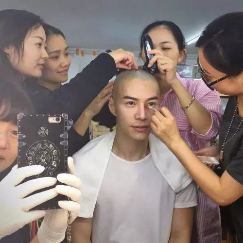 【原來是他!】中國爆紅宮廷劇《延禧攻略》裡其中一名主要演員是『大馬小鮮肉』!