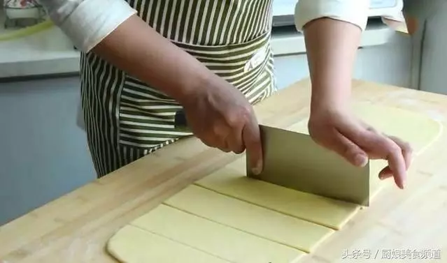 1個雞蛋,1碗面,不蒸不烙不油炸,做法簡單又好吃