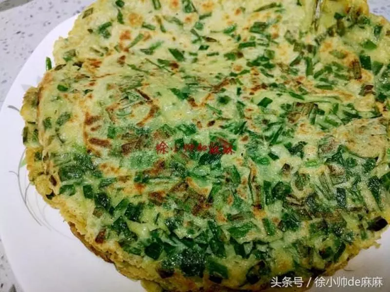 「韭菜雞蛋餅」怎麼做又香又好吃?一個小妙招,讓你吃了還想吃,停不了,早餐必備