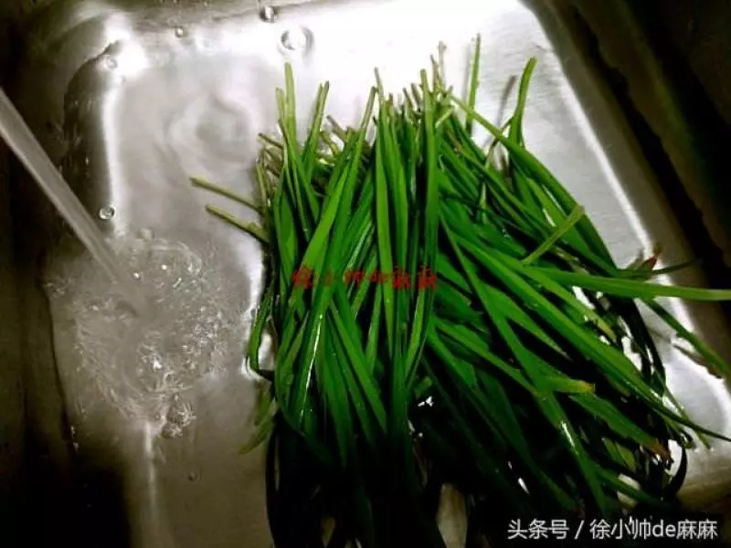 「韭菜雞蛋餅」怎麼做又香又好吃?一個小妙招,讓你吃了還想吃,停不了,早餐必備
