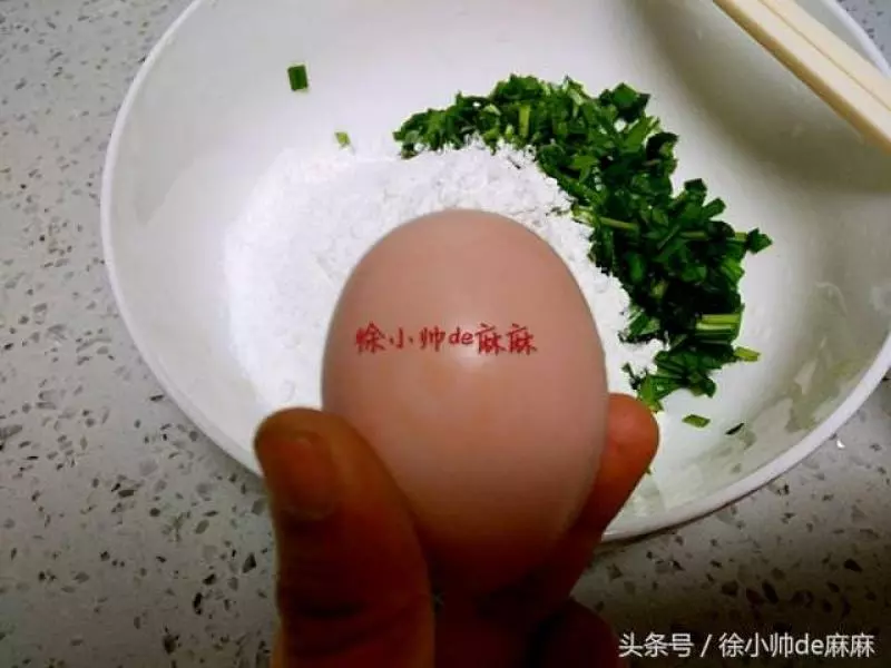 「韭菜雞蛋餅」怎麼做又香又好吃?一個小妙招,讓你吃了還想吃,停不了,早餐必備