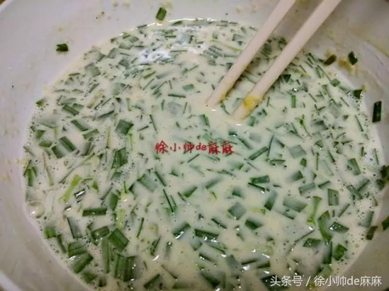 「韭菜雞蛋餅」怎麼做又香又好吃?一個小妙招,讓你吃了還想吃,停不了,早餐必備