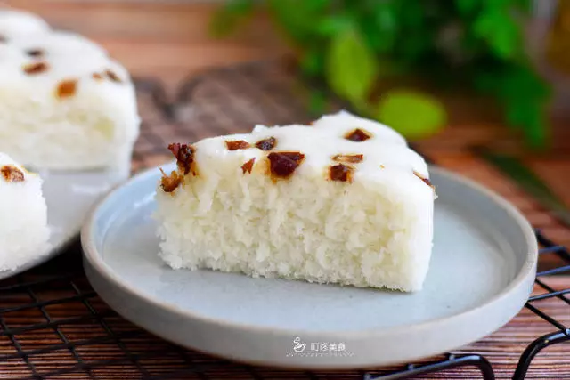 不用麵粉也能做的發糕,又香又軟,簡單又營養,最適合孩子吃