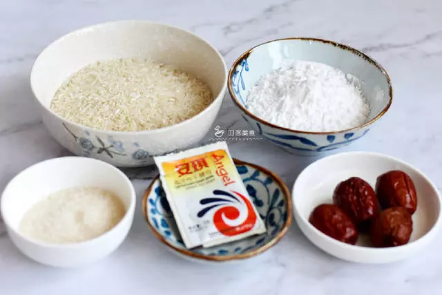 不用麵粉也能做的發糕,又香又軟,簡單又營養,最適合孩子吃