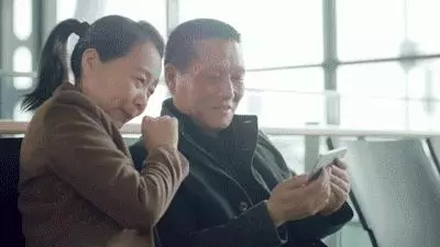 李安:「孝順」是一種過時的觀念!讓孩子感受到愛,比愛孩子更重要,聰明的父母懂得教孩子如何去愛