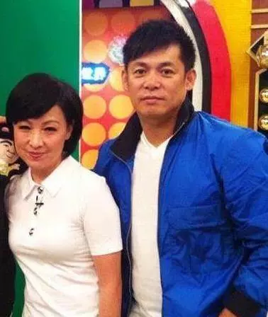 她紅極一時,18歲放棄事業下嫁曾志偉,最終落得離婚下場,還拋下女兒放棄5000萬財產,如今年近60靠女兒名氣生活!