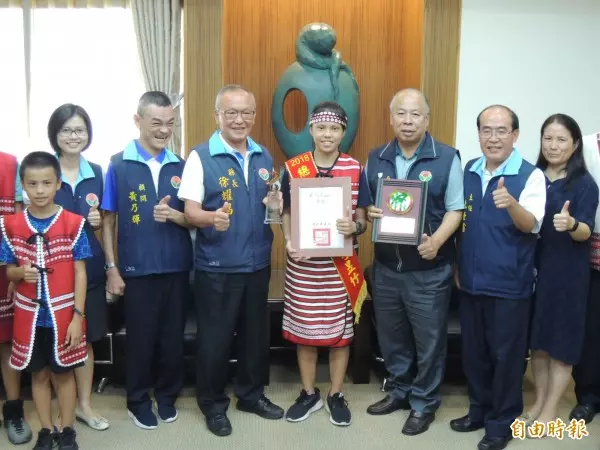 全盲總統教育獎得主蔡旻諼 戰勝腦瘤辦鋼琴獨奏會!
