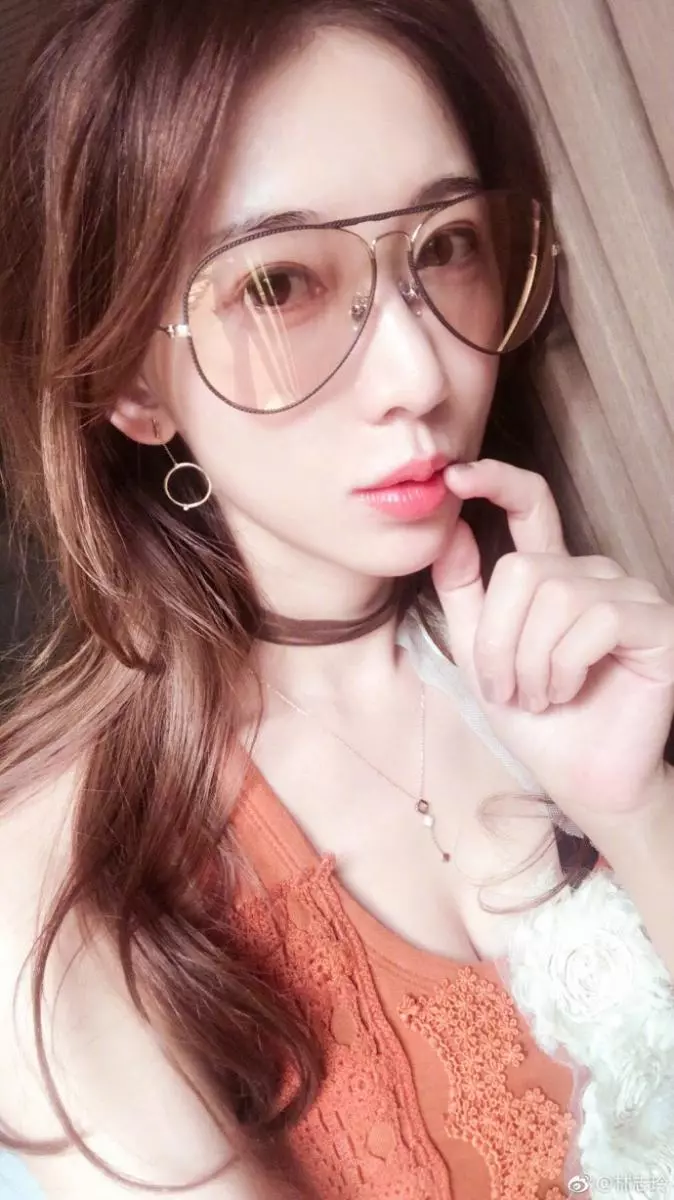 林志穎辣妻低胸曬事業線 燦笑撞臉林志玲