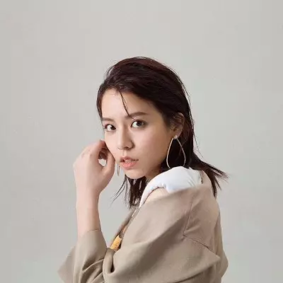 林志穎辣妻低胸曬事業線 燦笑撞臉林志玲