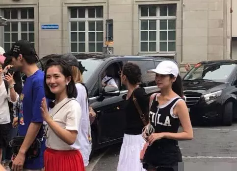 看看謝娜的肚子就知道,產後瘦身有多難!
