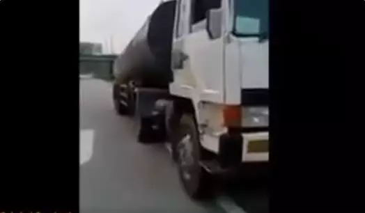 大馬駕駛人注意!停在路邊講電話也會中【三萬】?!看你以後還敢嗎?