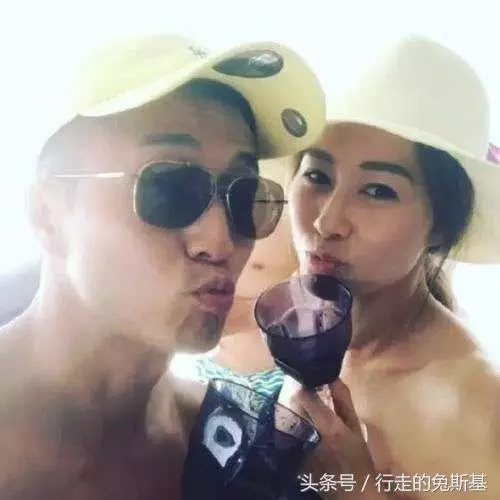 欲效仿楊怡羅仲謙,胡定欣與張振朗發展姐弟戀,疑見過家長?