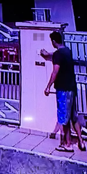 持刀男子按門鈴徘徊15分鐘 屋主擔心尋仇