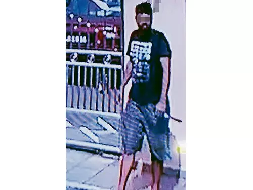 持刀男子按門鈴徘徊15分鐘 屋主擔心尋仇