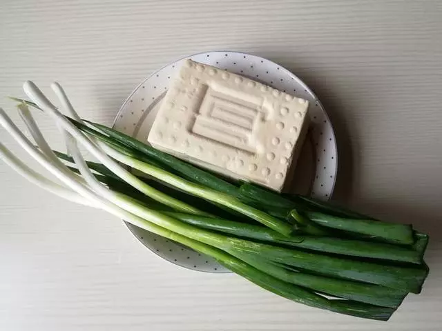 不用放肉,也能把豆腐做的鮮香入味!