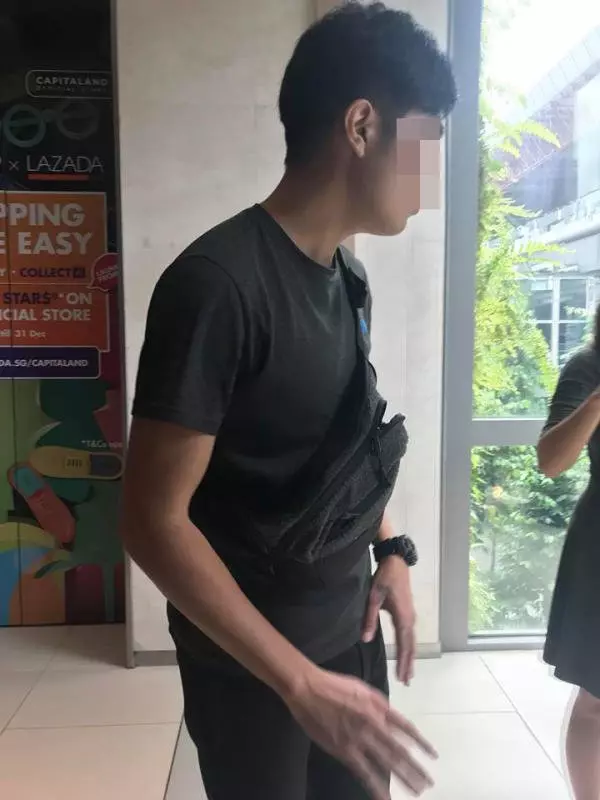 大馬女郎獅城試衣被偷拍 男店員求饒:為了還債