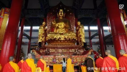 日軍掃蕩一寺廟,準備行兇時,方丈手指一物,日軍看後大驚退走