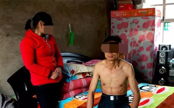 老人重男輕女,趁兒媳懷孕將孫女送人,19年後卻讓孫女給他養老