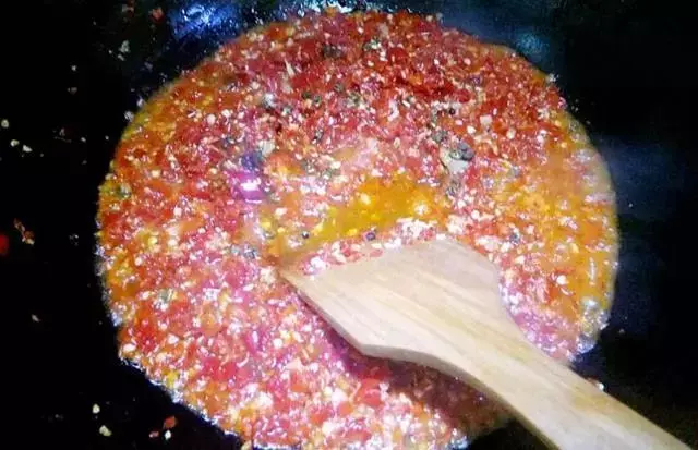 自製辣椒醬,好吃下飯,簡單易學,還能長久存放
