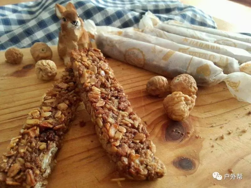 徒步登山時常攜帶什麼食物最好?